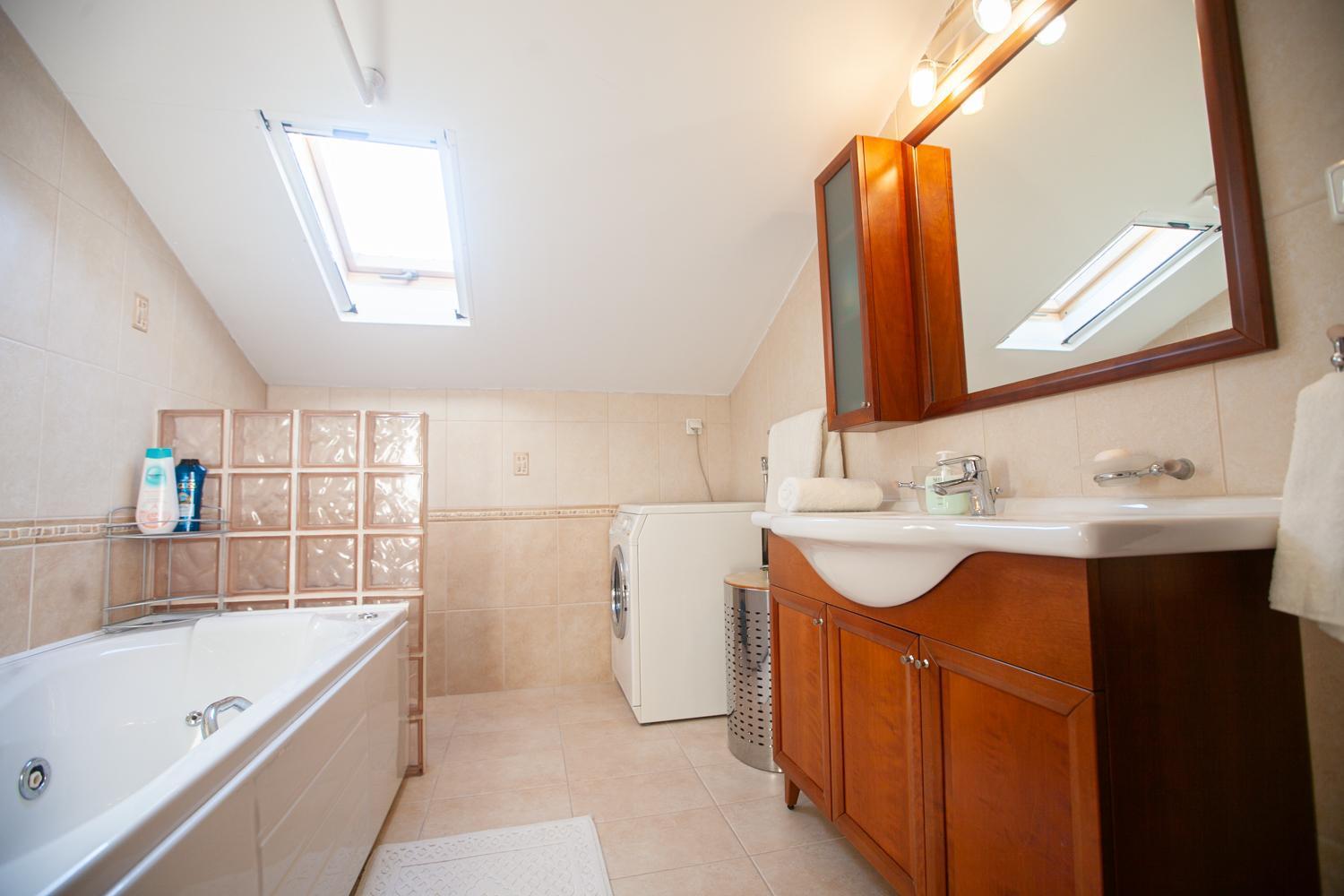 Rodon Apartment With Great View, Sauna And Jacuzzi Litochoron Bagian luar foto